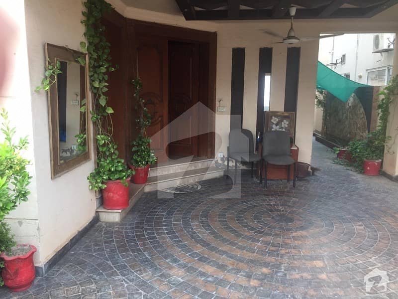 10 Marla Used House For Sale In DHA Phase 5