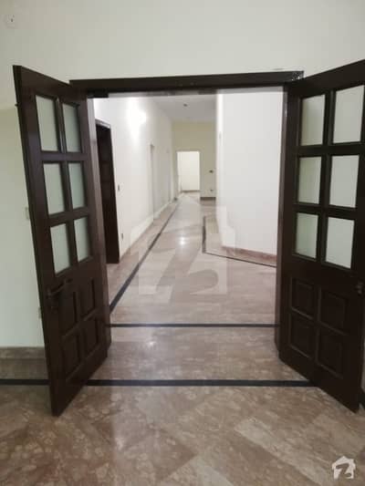 1 kanal single store for rent in wapda town