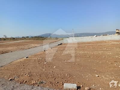 Paradise Valley Near Shah Aallah Ditta Plot For Sale