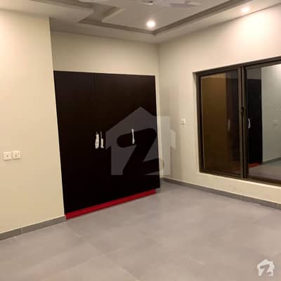 Room For Female In G-15 Zarkoon Heights Room For Female In G-15 Zarkoon Heights
