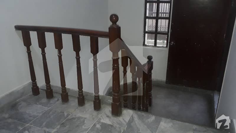Dha 1 Kanal Facing Park Beautiful Upper Portion With Separate Gate For Rent In Phase 3