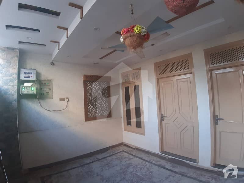 خیابان کالونی 2 فیصل آباد میں 3 کمروں کا 4 مرلہ مکان 85 لاکھ میں برائے فروخت۔