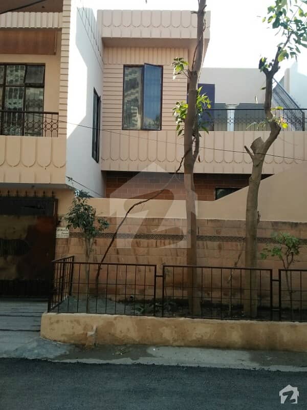 اعوان ٹاؤن ۔ جناح بلاک اعوان ٹاؤن لاہور میں 5 کمروں کا 10 مرلہ مکان 1.4 کروڑ میں برائے فروخت۔