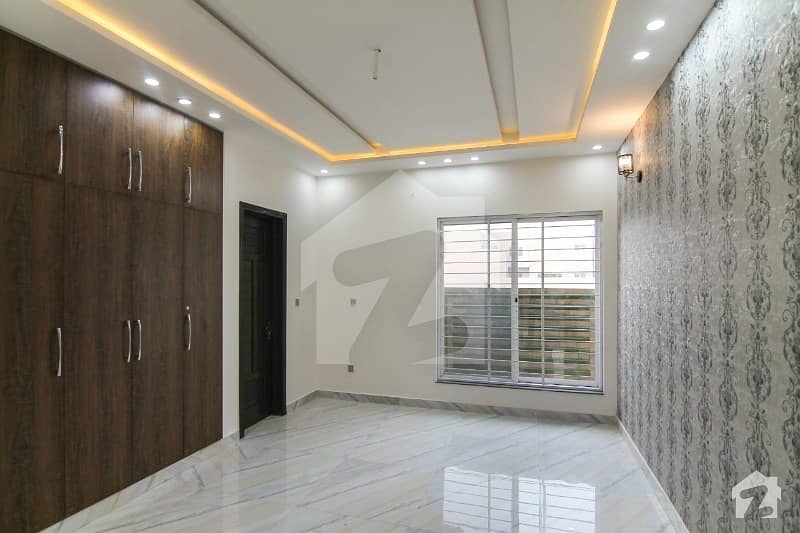 Valencia Town 60 Ft Road 10 Marla Brand New House For Sale Valencia