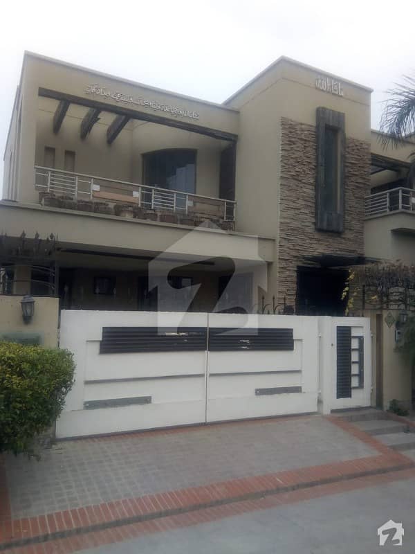 1 Kanal Fully Furnished Royal Place Modern Luxury Bungalow For Rent In DHA Phase 3