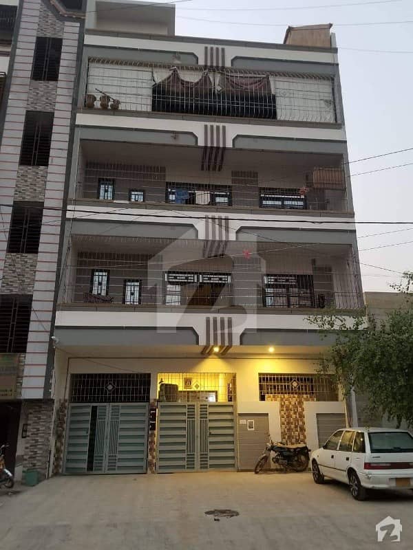 محمود آباد کراچی میں 3 کمروں کا 8 مرلہ بالائی پورشن 1.6 کروڑ میں برائے فروخت۔