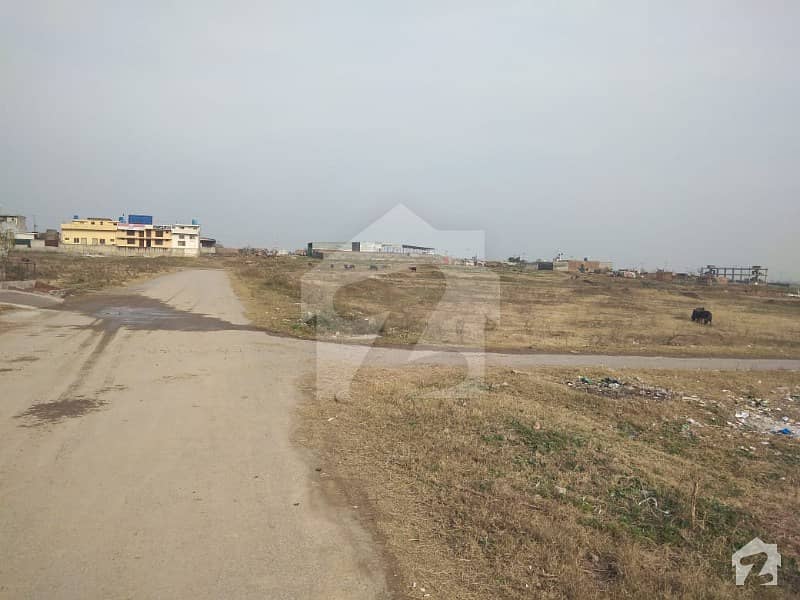 Top Location Corner Commercial Plot in Islamabad