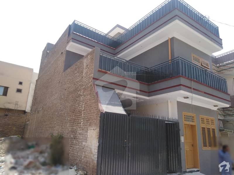 حیات آباد فیز 6 - ایف9 حیات آباد فیز 6 حیات آباد پشاور میں 6 کمروں کا 5 مرلہ مکان 1.7 کروڑ میں برائے فروخت۔