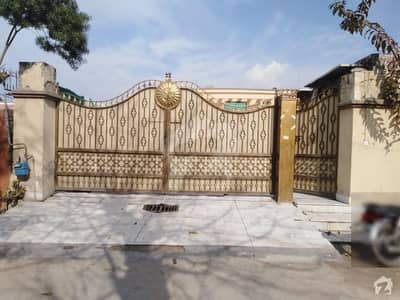 یونیورسٹی ٹاؤن پشاور میں 7 کمروں کا 1.8 کنال مکان 7.5 کروڑ میں برائے فروخت۔ یونیورسٹی ٹاؤن پشاور میں 7 کمروں کا 1.8 کنال مکان 7.5 کروڑ میں برائے فروخت۔