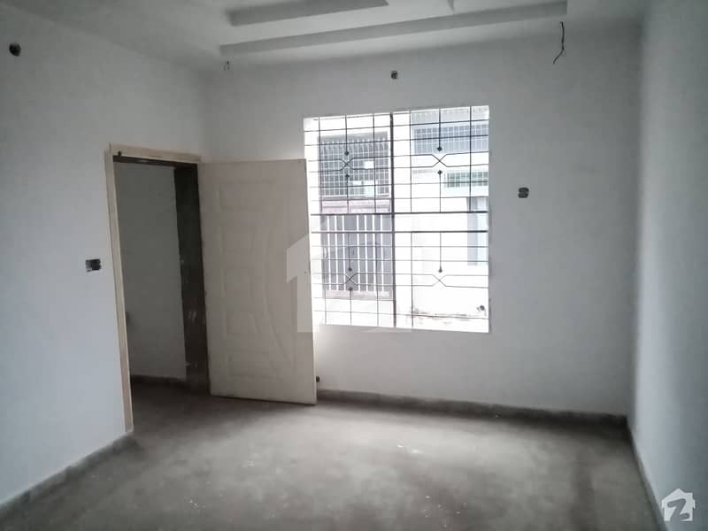 علامہ اقبال ٹاؤن گوجرانوالہ میں 4 کمروں کا 5 مرلہ مکان 70 لاکھ میں برائے فروخت۔