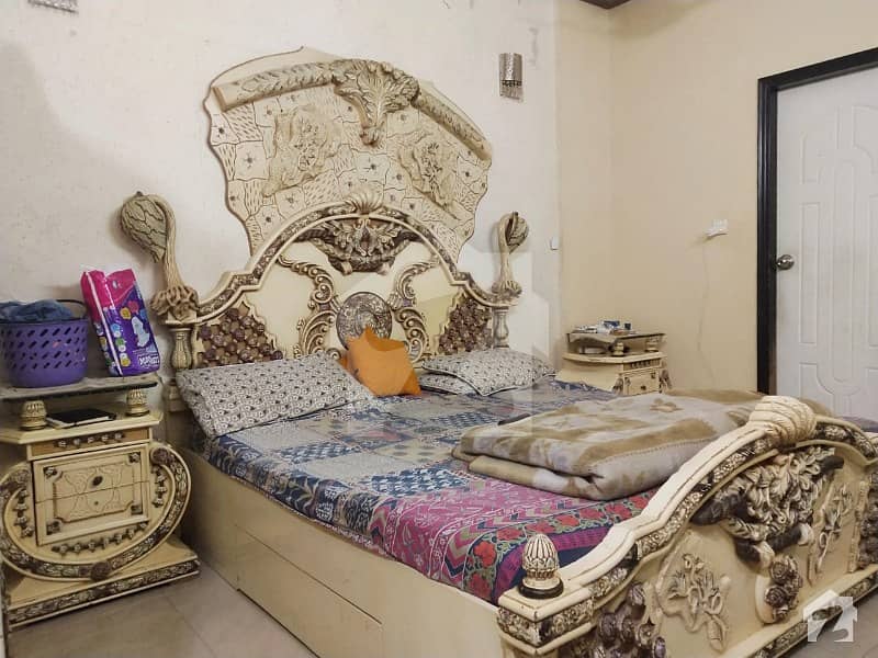 گرومندرچورنگی کراچی میں 2 کمروں کا 4 مرلہ فلیٹ 80 لاکھ میں برائے فروخت۔