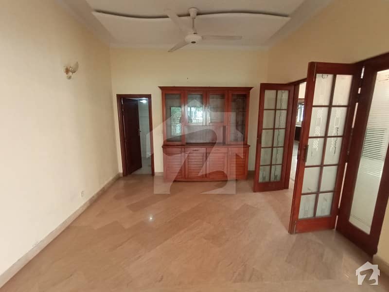10 Marla Reasonably Good House For Rent In Dha Phase 4
