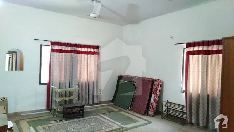 Corner Well Maintained 480 sqr yards House for sale in block 13 Gulistan e Jauhar