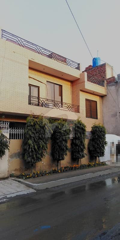ماڈل ٹاؤن ۔ بلاک کیو ماڈل ٹاؤن لاہور میں 6 کمروں کا 10 مرلہ مکان 2.5 کروڑ میں برائے فروخت۔