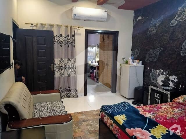 ستیانہ روڈ فیصل آباد میں 4 کمروں کا 6 مرلہ مکان 1.35 کروڑ میں برائے فروخت۔