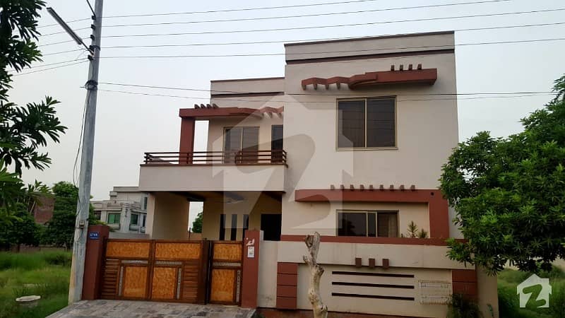 10 Marla House Is Available For Sale 10 Marla House Is Available For Sale