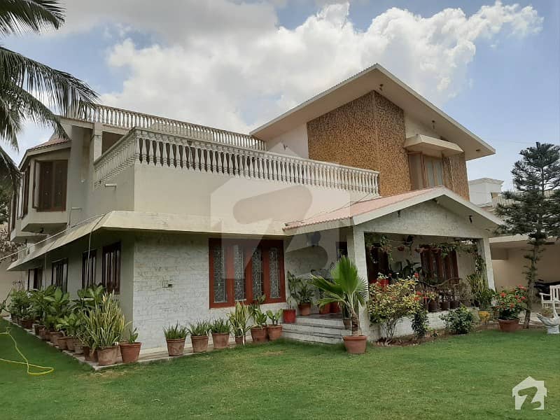 1000 Sq Yards G+1 Bungalow For Sale At Gulshan-E-Iqbal Block 4