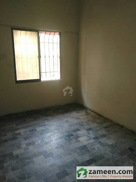 250 Yard Townhouse for rent in Clifton