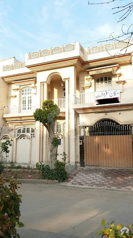 پیپلز کالونی نمبر 1 فیصل آباد میں 4 کمروں کا 7 مرلہ مکان 2.5 کروڑ میں برائے فروخت۔