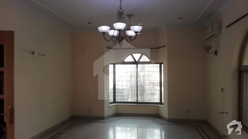 Al Shahzad Real Estate Offers  6 Marla Spacious Beautiful House For Sale In 1-10 Islamabad