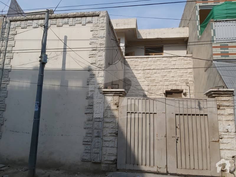 حیات آباد فیز 1 حیات آباد پشاور میں 5 کمروں کا 5 مرلہ مکان 25 ہزار میں کرایہ پر دستیاب ہے۔