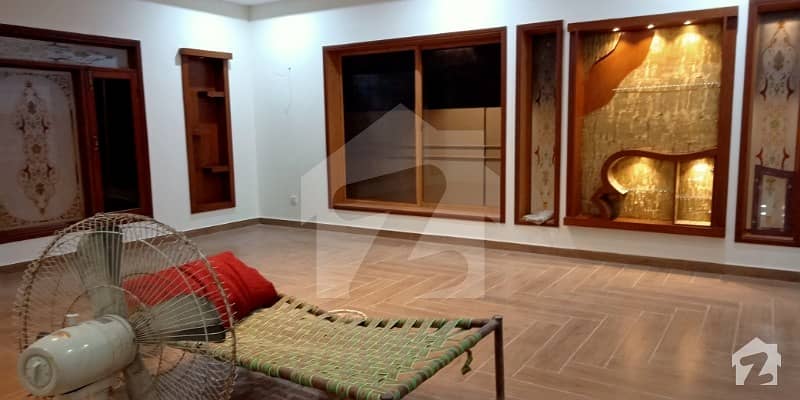 گلشنِ معمار - سیکٹر ڈبلیو گلشنِ معمار گداپ ٹاؤن کراچی میں 8 کمروں کا 1.2 کنال مکان 6 کروڑ میں برائے فروخت۔