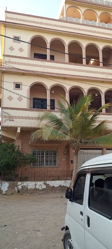 ملیر کراچی میں 7 کمروں کا 5 مرلہ مکان 1.13 کروڑ میں برائے فروخت۔
