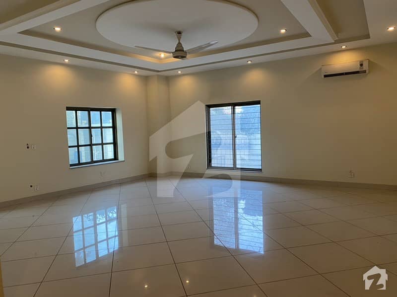Grand Luxury Apartment Is Available For Rent Shah Jamal, Lahore