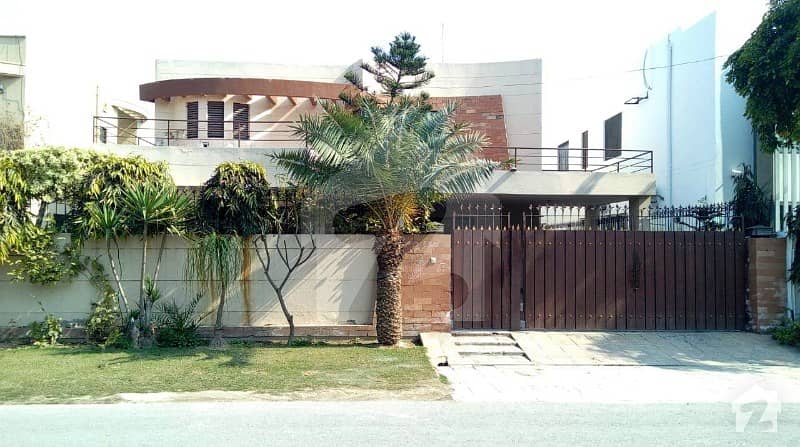 1 Kanal Beautiful Spanish Royal Place Modern Luxury Bungalow For Rent In DHA Phase 4