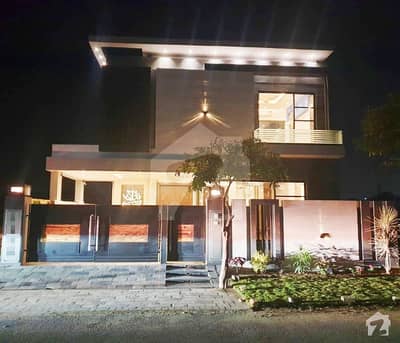 10 Marla Brand New Modern Design Double Unit Bungalow For Sale 10 Marla Brand New Modern Design Double Unit Bungalow For Sale