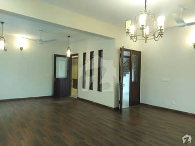 500 Sq Yards Brand New Top Class Optional Double Unit Bungalow For Sale 500 Sq Yards Brand New Top Class Optional Double Unit Bungalow For Sale
