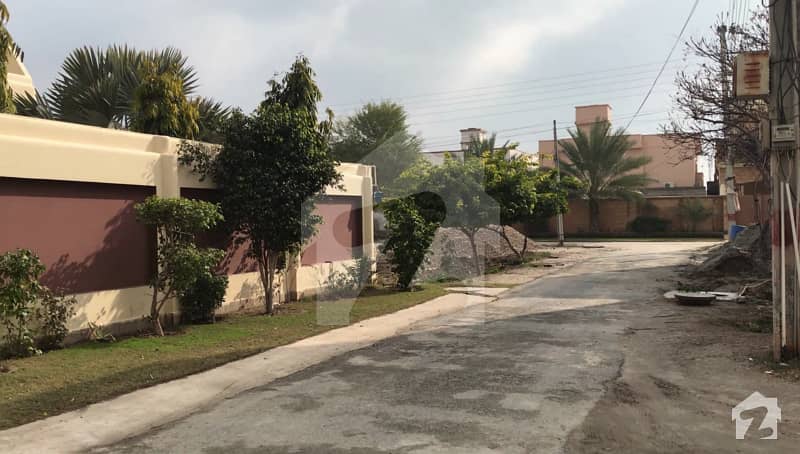 22 Marla Beautiful House Is For Sale In Wapda Town Phase 1