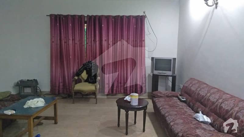 1 KANAL LOWER PORTION AVAILABLE FOR RENT