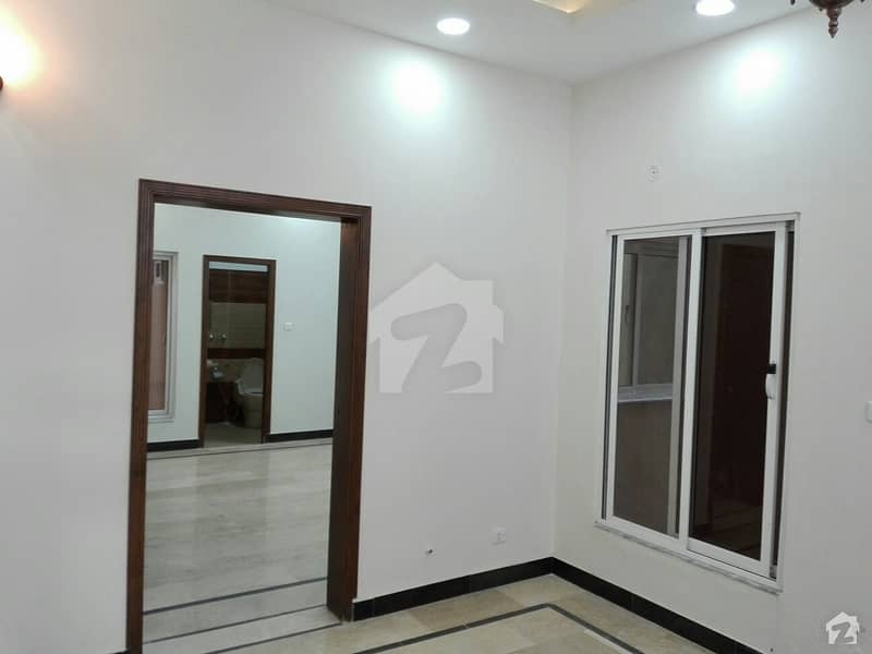لہتاراڑ روڈ اسلام آباد میں 3 کمروں کا 5 مرلہ مکان 32 ہزار میں کرایہ پر دستیاب ہے۔