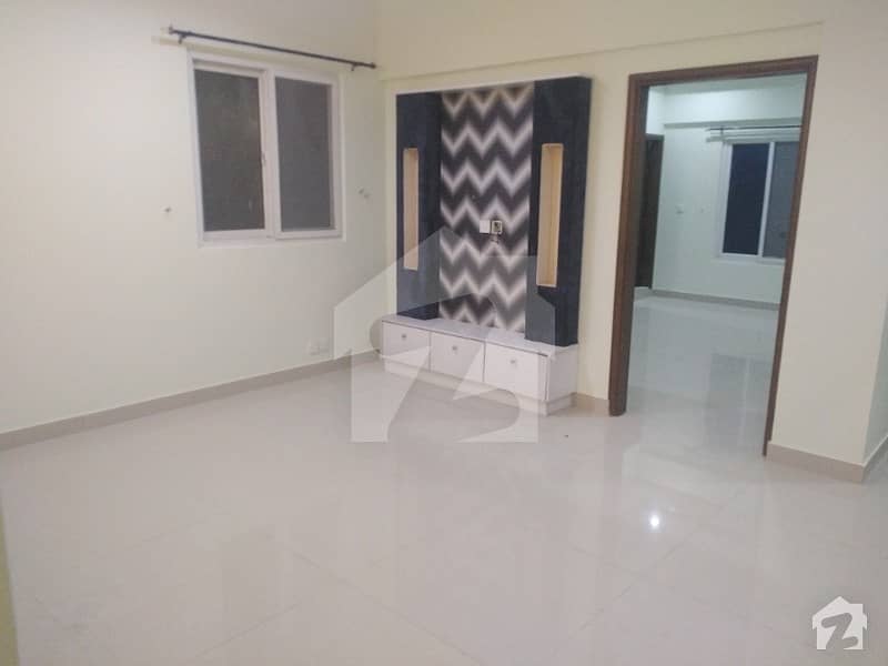 Ittehad Commercial 3 Bedrooms Bungalow Facing Brand New Apartment
