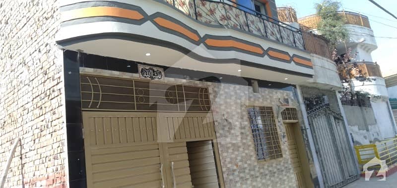 ورسک روڈ پشاور میں 7 کمروں کا 4 مرلہ مکان 1.1 کروڑ میں برائے فروخت۔