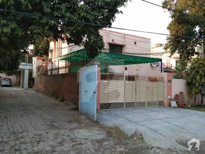 ماڈل ٹاؤن ۔ بلاک بی ماڈل ٹاؤن لاہور میں 5 کمروں کا 14 مرلہ مکان 3 کروڑ میں برائے فروخت۔