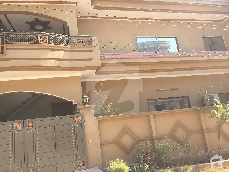 وکیل کالونی اسلام آباد ہائی وے راولپنڈی میں 3 کمروں کا 10 مرلہ مکان 25 ہزار میں کرایہ پر دستیاب ہے۔