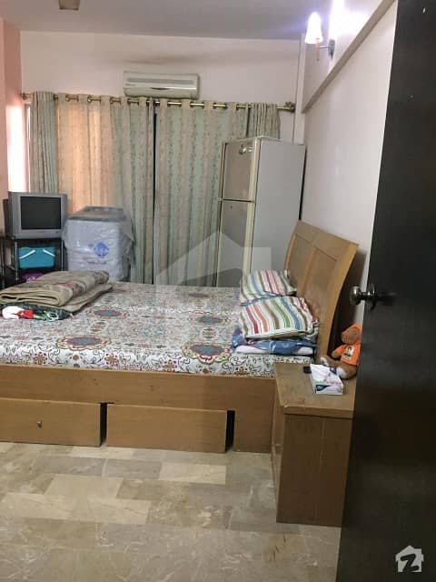 دھوراجی کالونی گلشنِ اقبال ٹاؤن کراچی میں 3 کمروں کا 8 مرلہ فلیٹ 1.8 کروڑ میں برائے فروخت۔