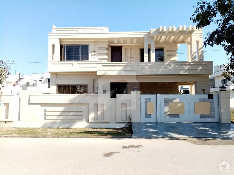 1 Kanal House For Sale