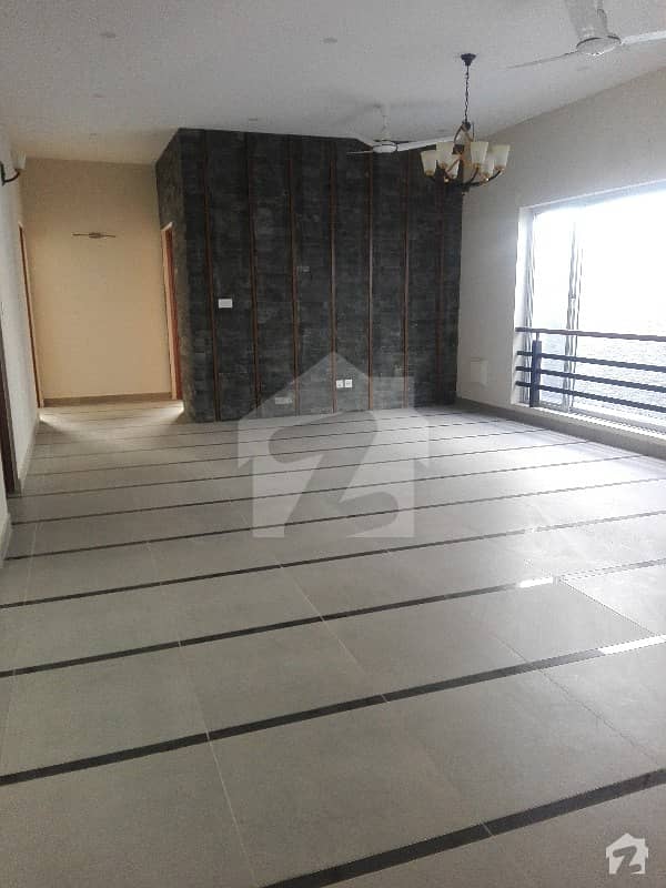 Upper Portion 3 Bedroom For Rent Upper Portion 3 Bedroom For Rent
