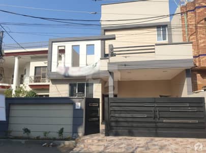 12 Marla Brand New House Ultra Modern Very Hot Location Solid Construction 12 Marla Brand New House Ultra Modern Very Hot Location Solid Construction
