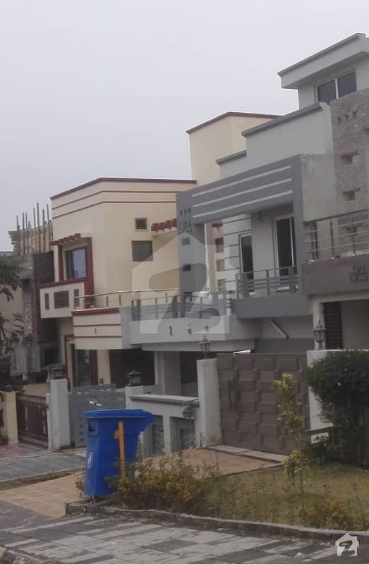 10 Marla House For Sale Phase 8 Lake View Block Bahria Town Rawalpindi