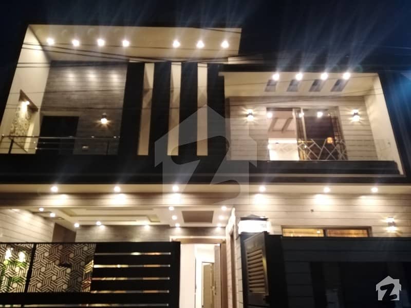 Allama Iqbal Town House For Sale 6 Bedroom With Attached