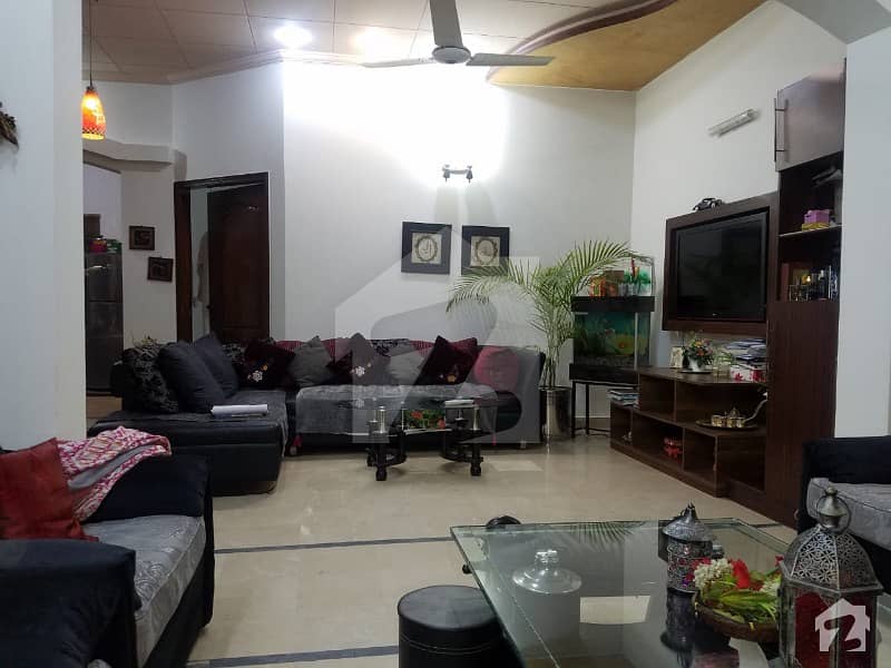 طارق گارڈنز ۔ بلاک ای طارق گارڈنز لاہور میں 3 کمروں کا 5 مرلہ مکان 1.35 کروڑ میں برائے فروخت۔