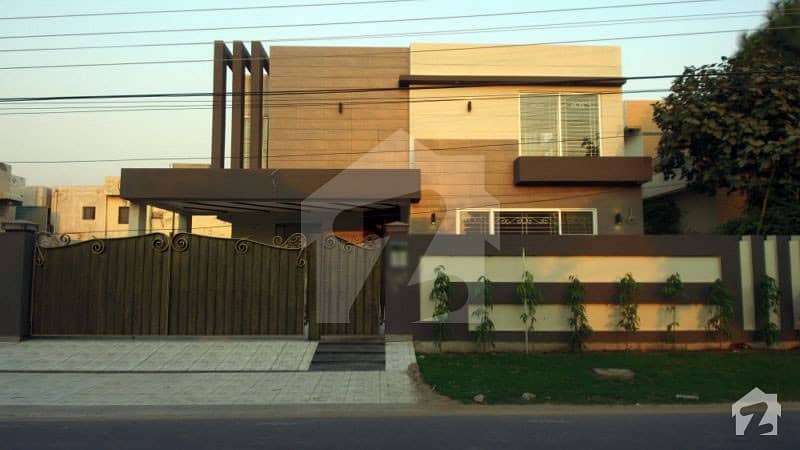 1 Kanal Brand New House With Basement For Sale In Ee Block Of Dha Phase 4 Lahore