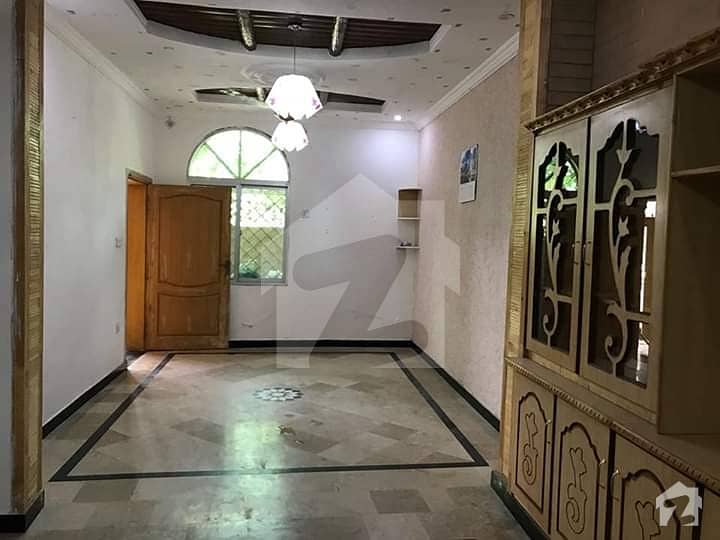 ای ۔ 11 اسلام آباد میں 4 کمروں کا 8 مرلہ مکان 1.1 لاکھ میں کرایہ پر دستیاب ہے۔