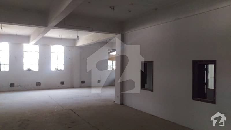 Factory For Sale 556 Yard Near Sector 24