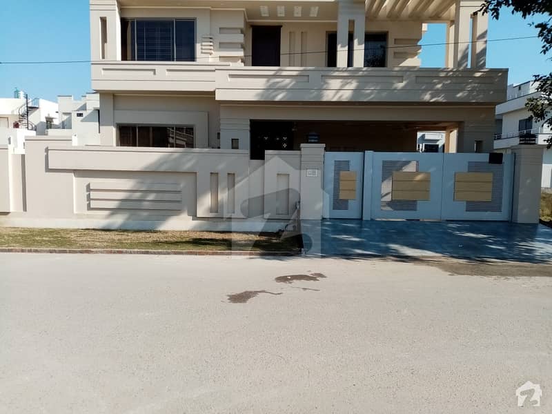 1 Kanal House For Sale