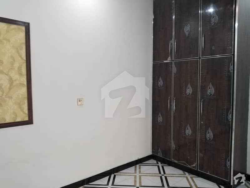 کینال گارڈن - بلاک ایچ کینال گارڈن لاہور میں 5 کمروں کا 10 مرلہ مکان 55 ہزار میں کرایہ پر دستیاب ہے۔